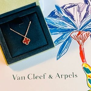 Van Cleef & Arpels Sweet Carnelia
